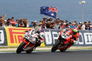 wsbk-phillip-island-2016-nicky-hayden-honda-wsbk-team-et-davide-giugliano-aruba-it-racing
